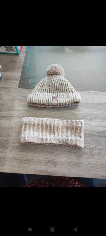 Ensemble bonnet / cache-cou / moufles