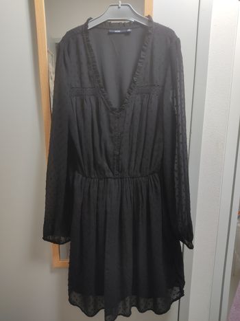 Robe noir plumetis 