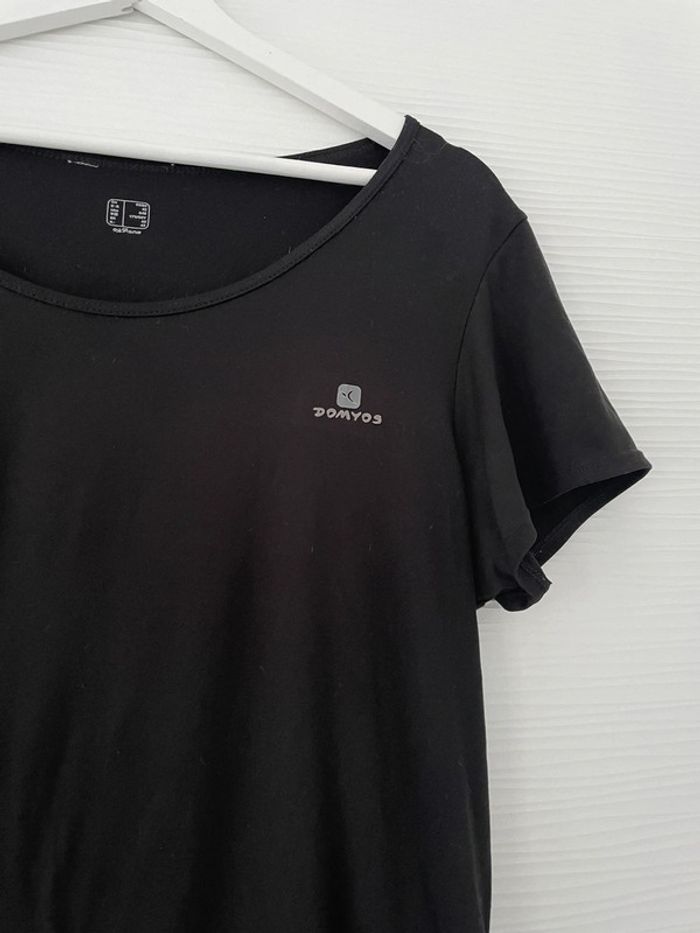 Haut t-shirt noir de sport uni simple basique col rond manches courtes - photo numéro 2