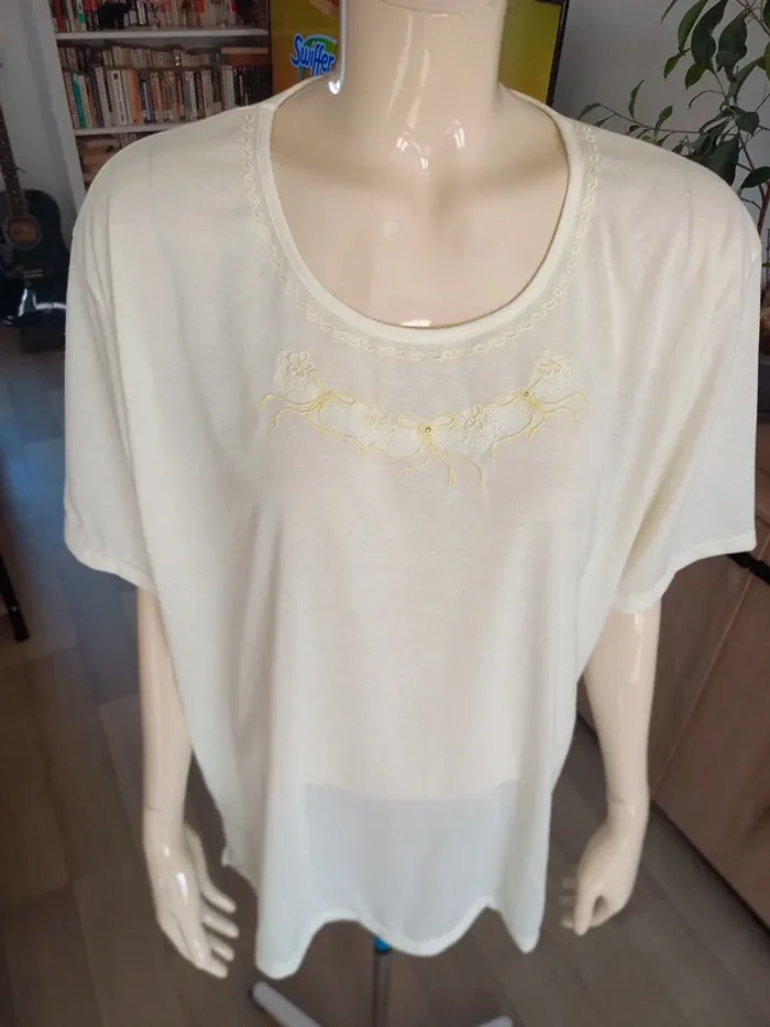 Tee-shirt femme Neuf XXL - photo numéro 3