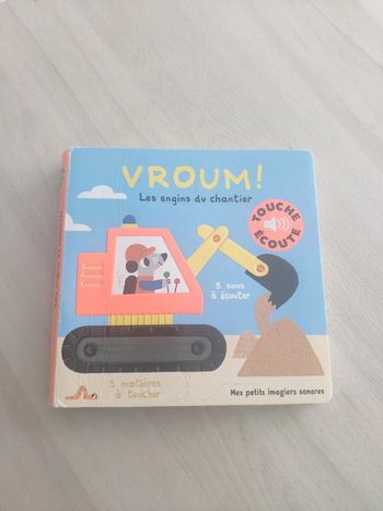 Livre tout petit Vroum engins du chantier touche écoute