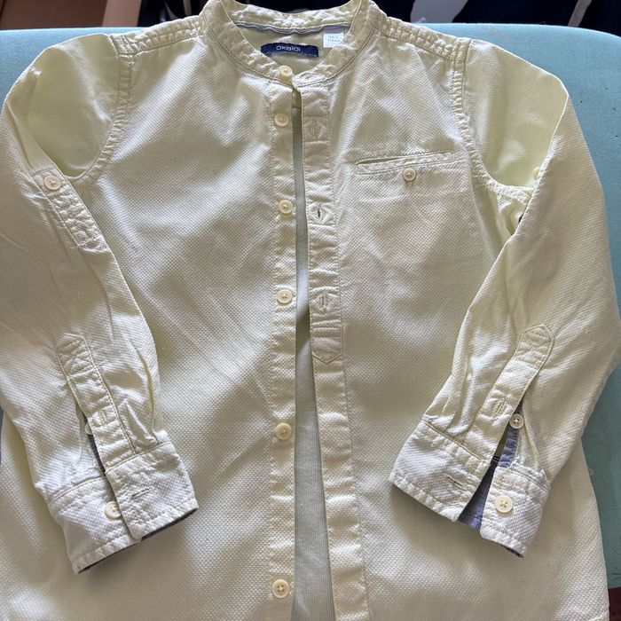Vends chemise manches longues qui se retroussent okaidi 5 ans très bon état