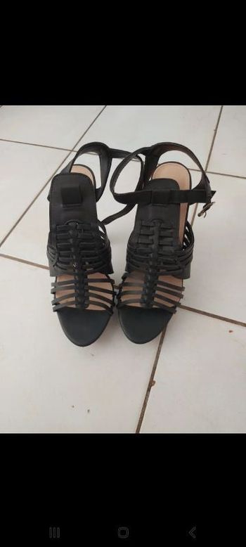 Superbe chaussures à talons