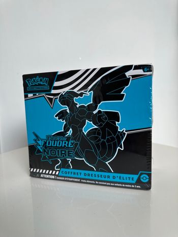 Pokémon : ETB EV10.5 - Coffret Dresseur Foudre Noire avec défaut
