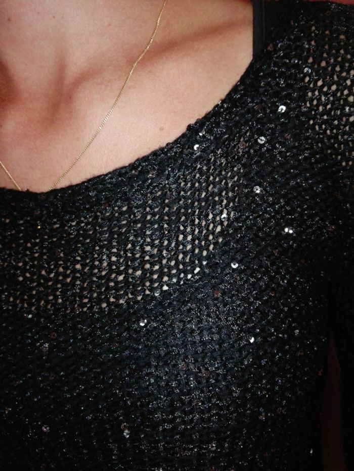 Pull legé noir pailletté - photo numéro 3