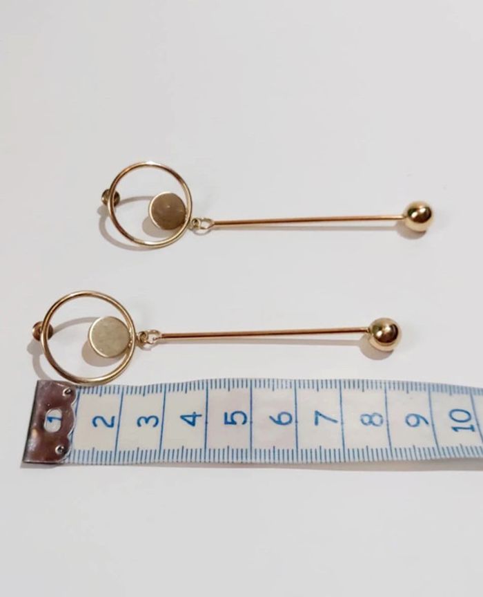 Ensemble boucles d'oreilles pendantes dorées et collier doré pampille - photo numéro 5