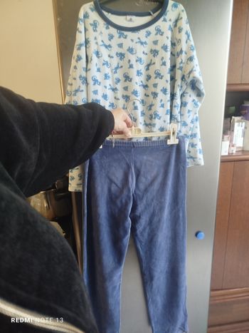 #kytie10ansgarcon. Pyjama 2 pièces en velours taille 10 ans 