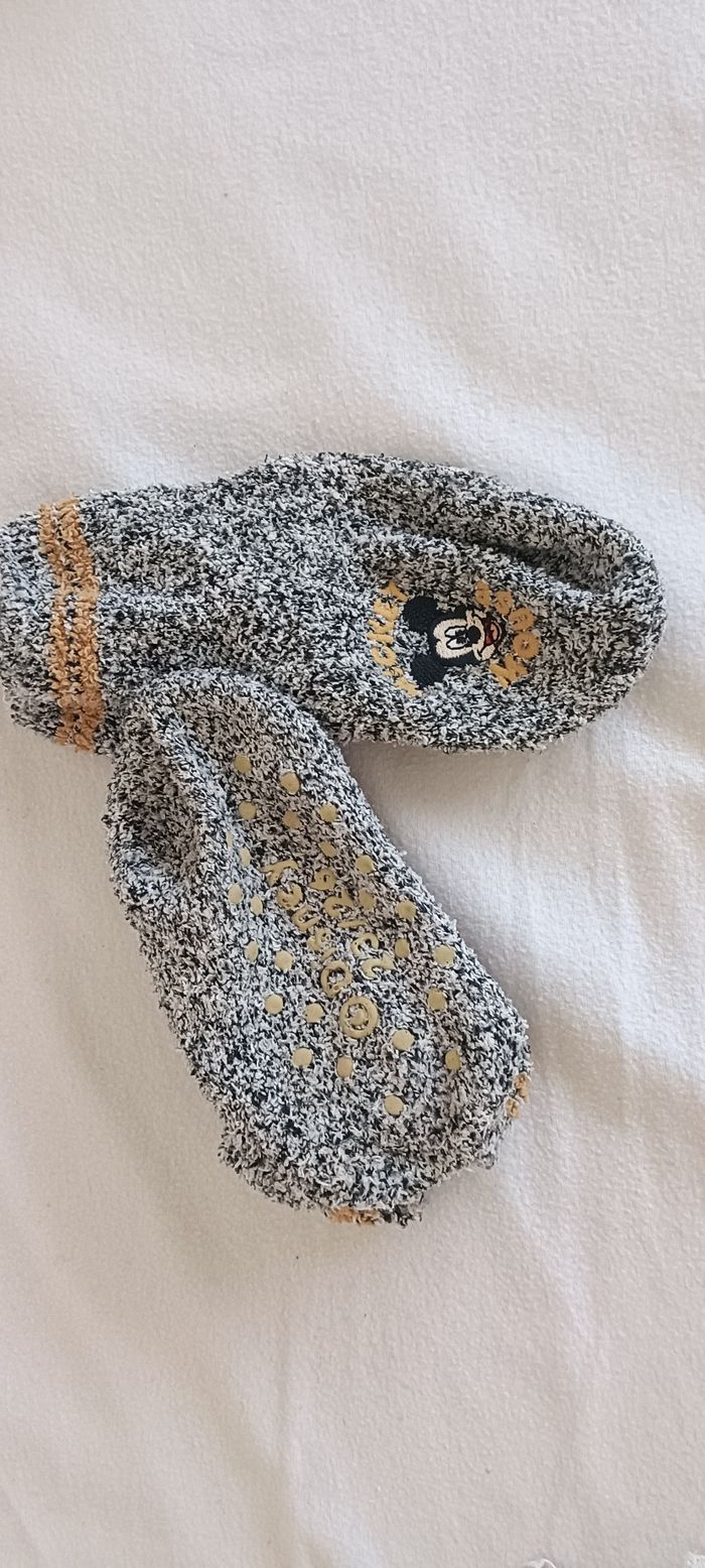 Chaussettes antidérapantes mickey 23/26 - photo numéro 2
