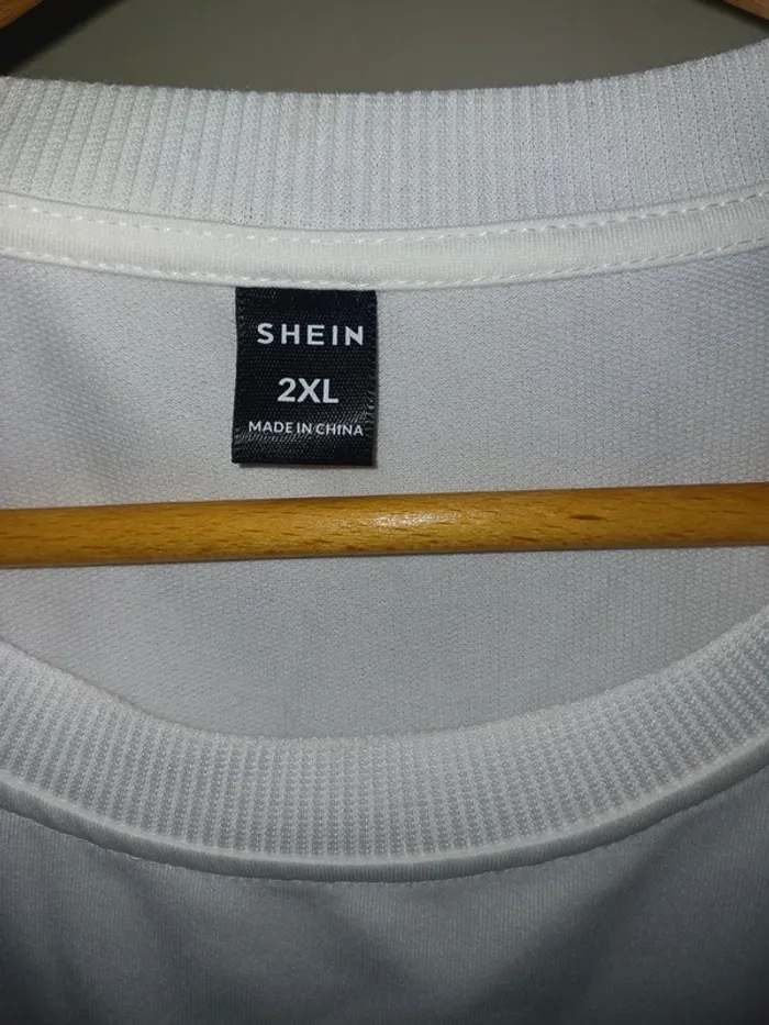 T-shirt imprimé Shein - photo numéro 3