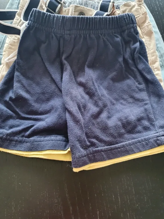 Short taille 18 mois