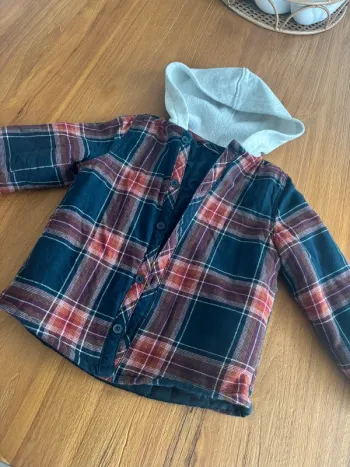 Sur chemise à carreaux