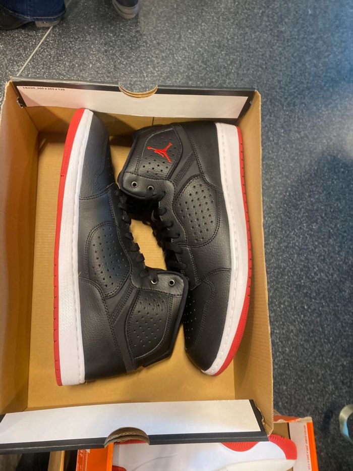 Jordan original taille 47,5 - photo numéro 7