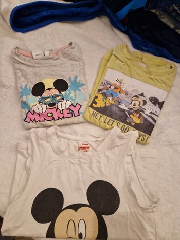 Lot tshirt mickey 6 ans