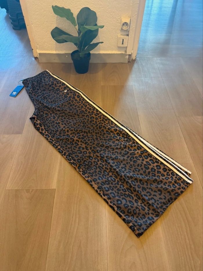 Jogging Adidas Léopard - photo numéro 4