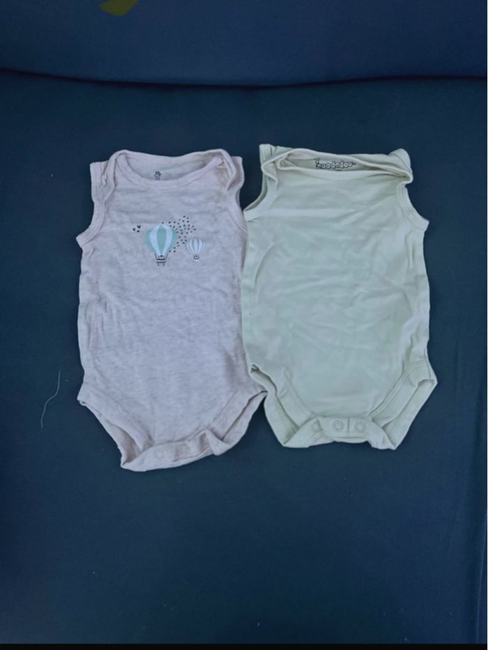 Lot de 16 bodys 1/3 mois - photo numéro 9