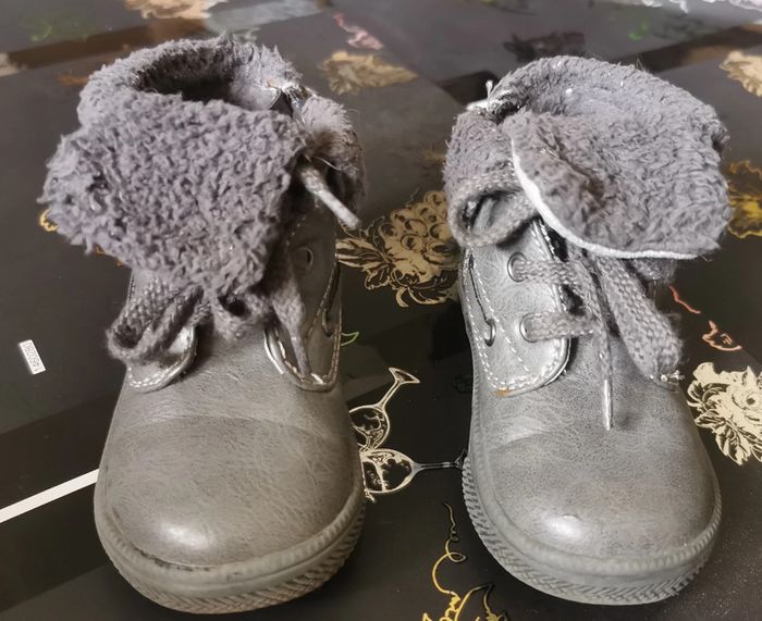 chaussures grises taille 20 - photo numéro 5