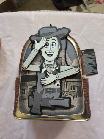Sac à dos Loungefly Toy Story - Woody Marionnette (Articulé) – NEUF