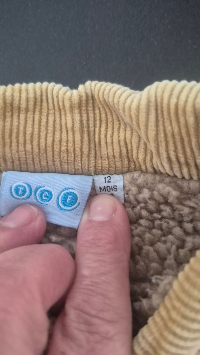 Veste 12 mois jean très bon état et doubles - photo numéro 2