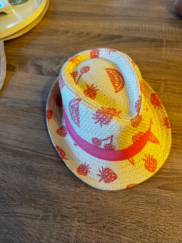 Chapeau de paille pour enfant