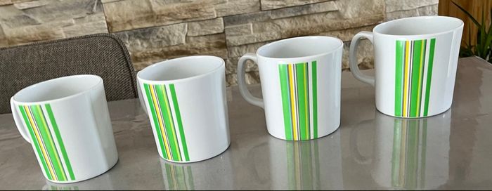 Tasses en plastique - photo numéro 3