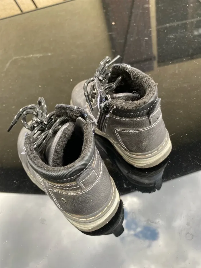 Chaussures montantes enfant taille 24 - photo numéro 2
