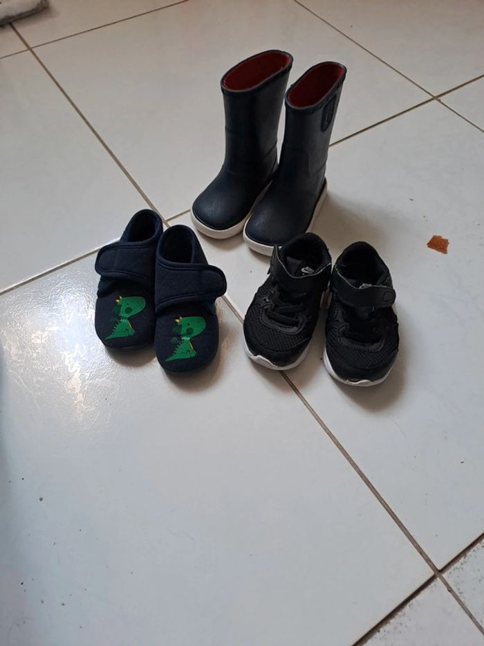 Lot chaussures taille 21 - photo numéro 2