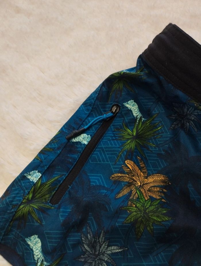 Short de bain 8 ans - photo numéro 2