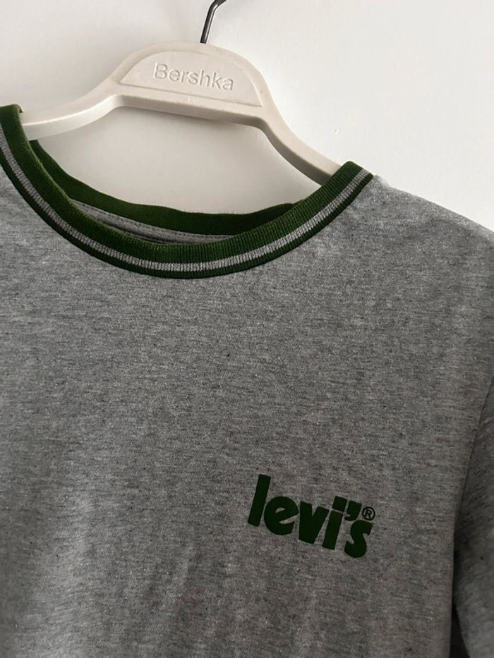 T-shirt Levi ´s taille M - photo numéro 2