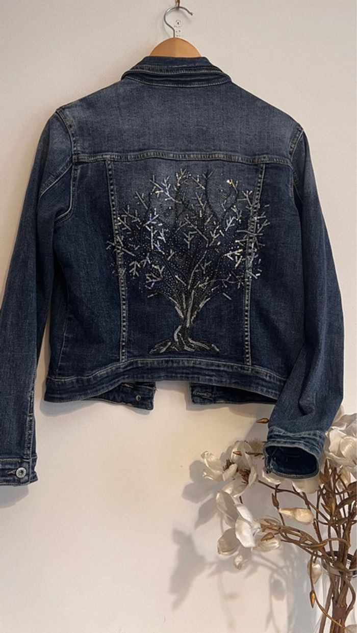 Superbe veste en jean dessin en sequins au dos 🤍🤍 - photo numéro 8