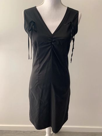 Petite robe noire Galeries Lafayettes T38