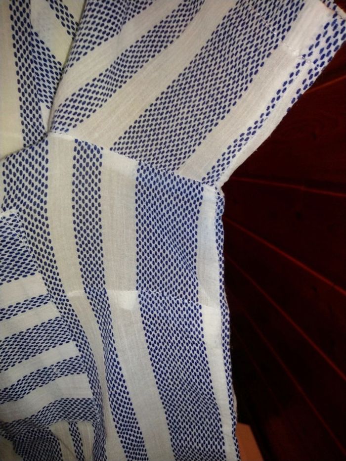 Jolie blouse Armand Thierry taille 42/44/46 - photo numéro 4