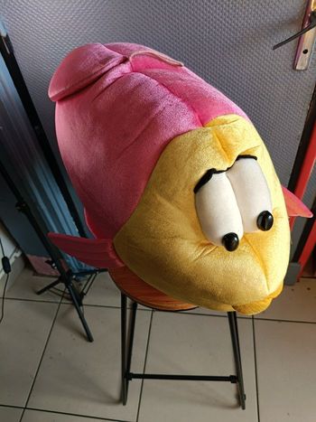 🐠 Grande peluche poisson rose et jaune – env. 100 cm – Très bon état