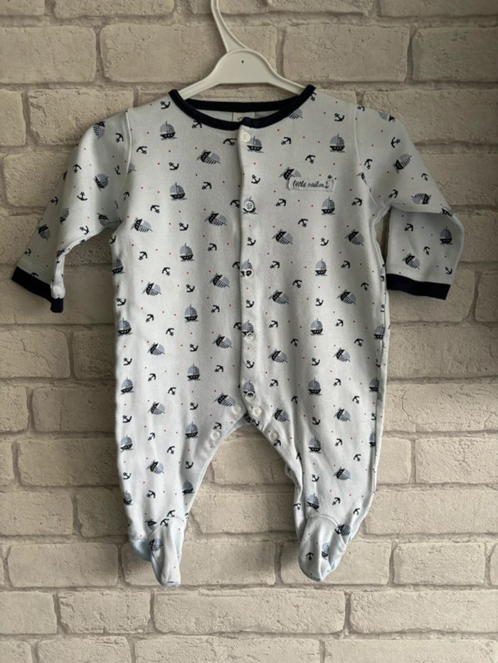 Pyjama C&A taille 6 mois