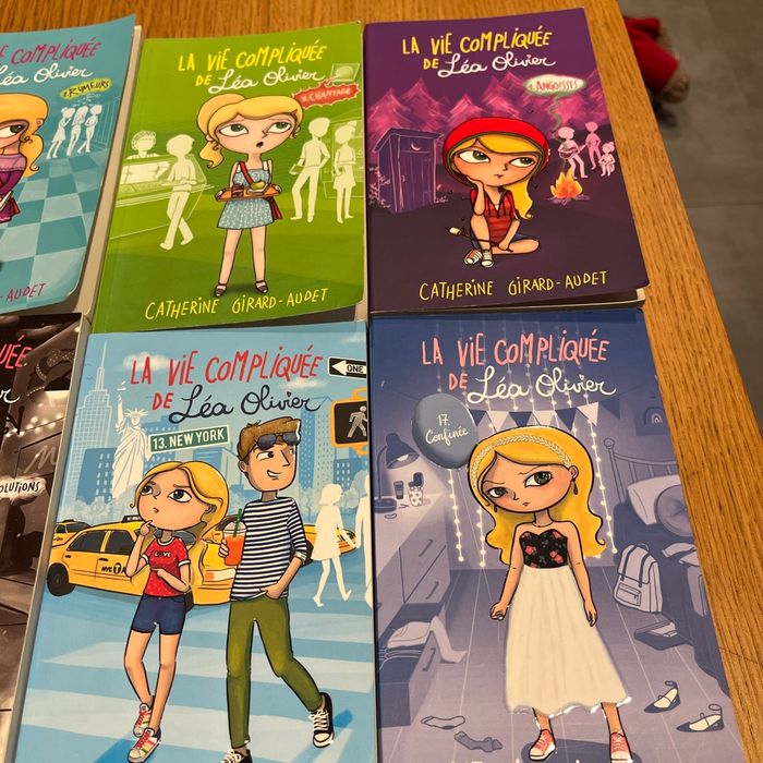Lot 11 livres «  La vie Compliquée de Léa Olivier » - photo numéro 3