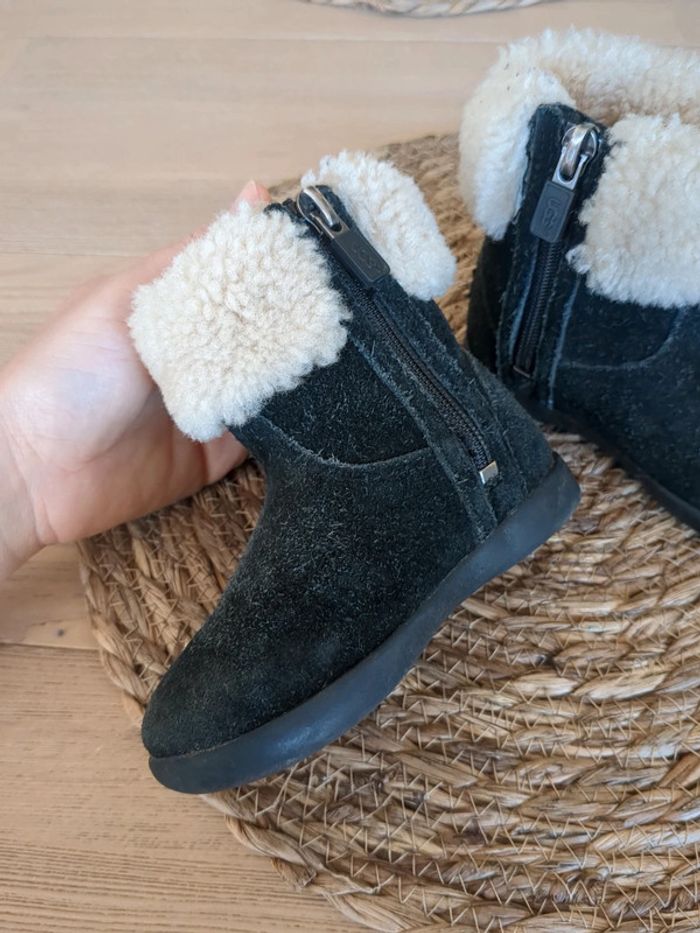Bottines boots fourrées ugg - photo numéro 2