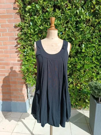 Robe noire DDP