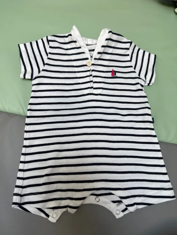 barboteuse petit bateau taille 1 mois