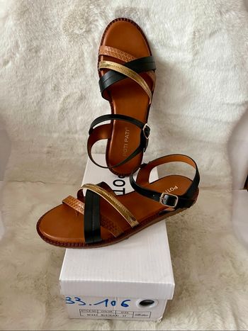 Sandales noires, marrons et dorées pointure 37