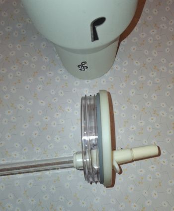 Gourde a poignée et paille type Stanley