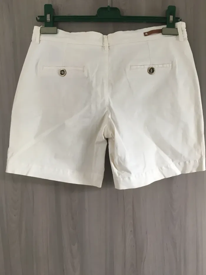Short blanc cassé Massimo Dutti T.36 - photo numéro 2