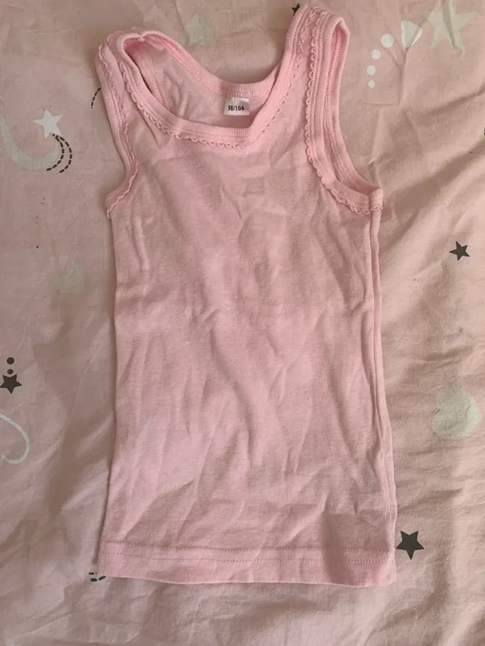 Lot t-shirt et débardeur - photo numéro 3