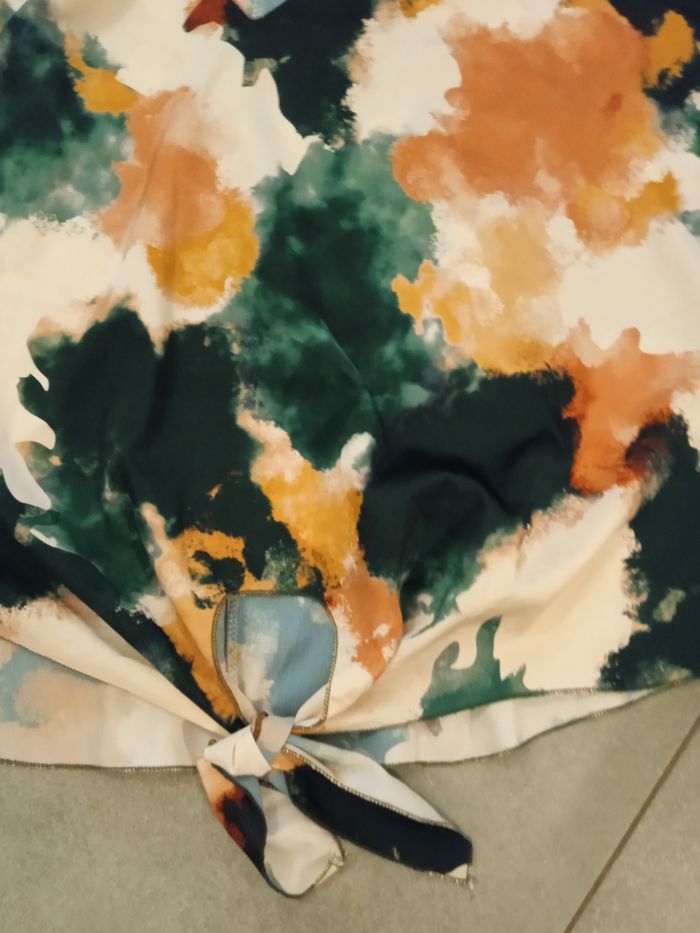 chemise  à motif et bas à noeud neuf new collection - photo numéro 2