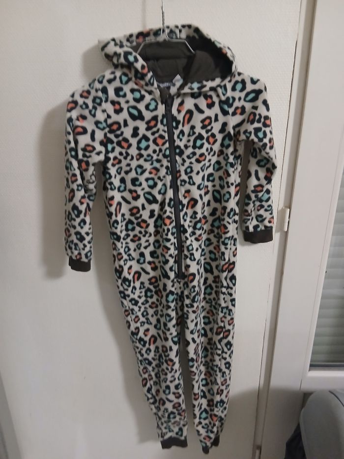 Pyjama d hiver fille taille 6/8 ans avec capuche et fermeture couleur multicolore marque primark - photo numéro 4