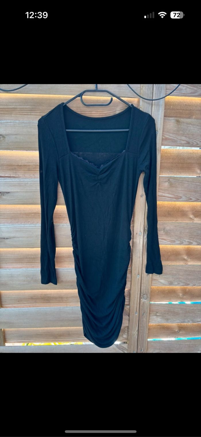 Robe mi-longue