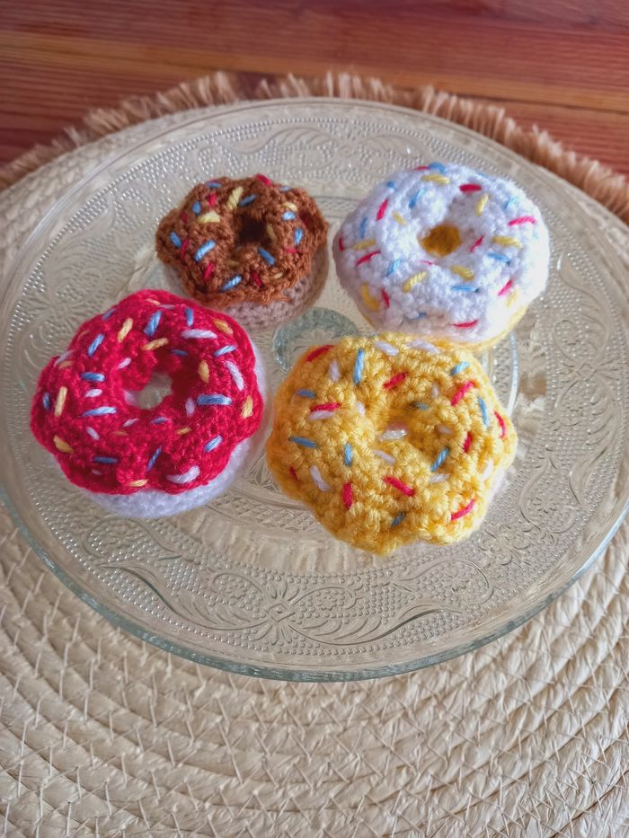 Dînette pâtisseries 4 donuts au crochet 🌈 - photo numéro 3