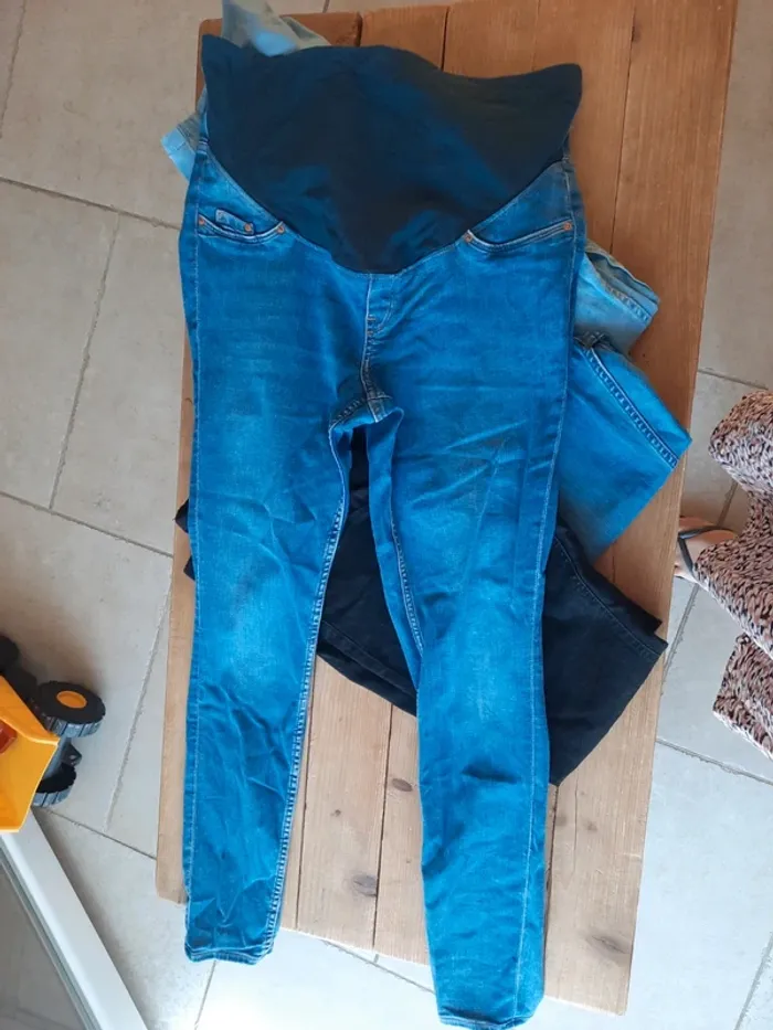Lot de 4 jeans grossesse - photo numéro 3
