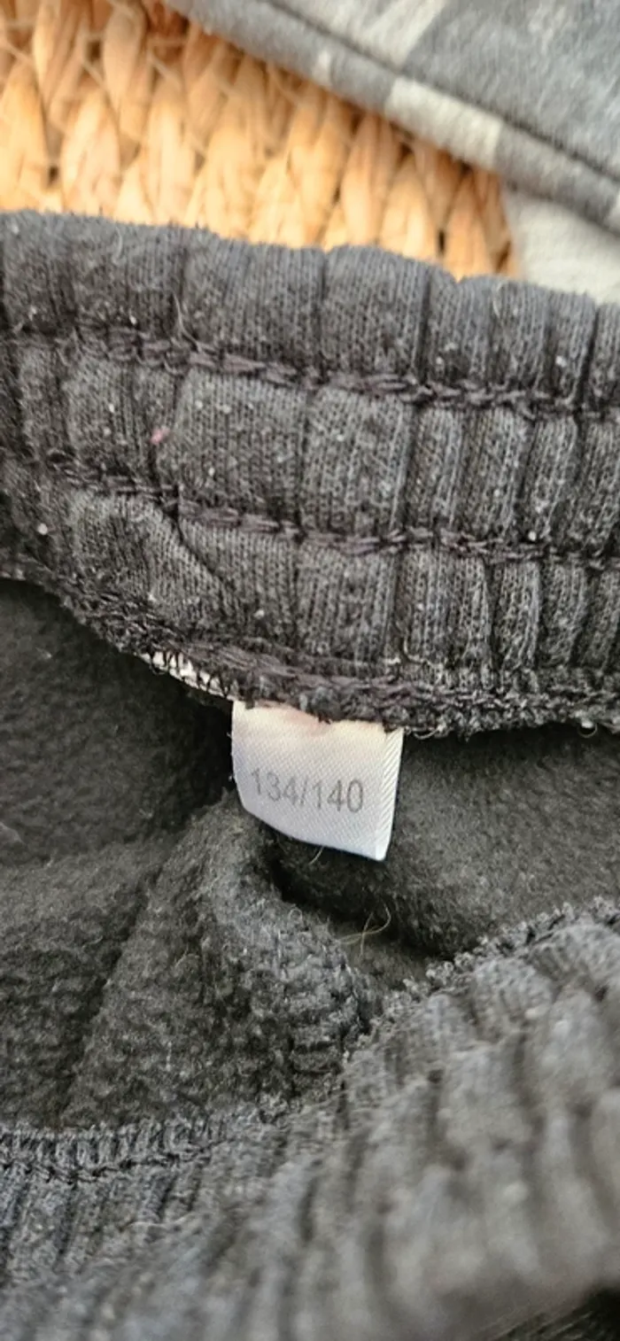 Ensemble jogging et pull militaire camouflage 10 ans - photo numéro 3