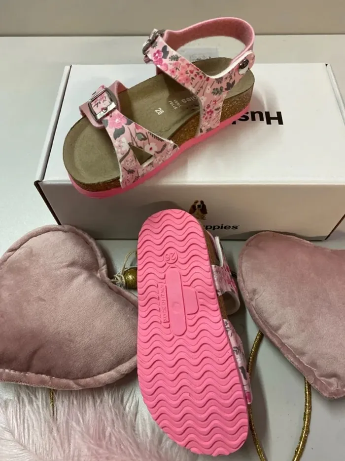 Sandales fleuries fille (neuf) - Taille 26 - photo numéro 4