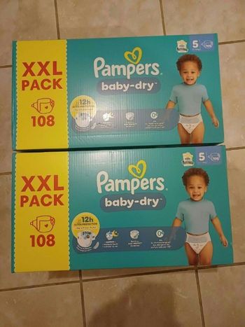 216 couches pampers taille 5