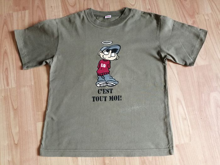 T shirt kaki Taille 138/10 ans 3 Suisses
